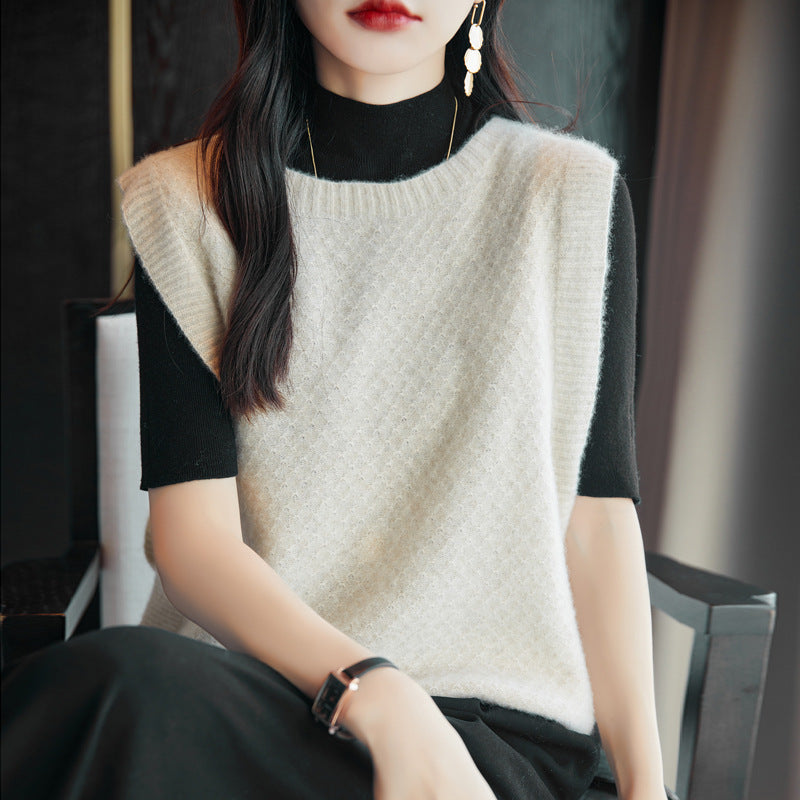 Women's Seamless Knit Vest Lightweight Crew Neck Sleeveless Sweater Camisole